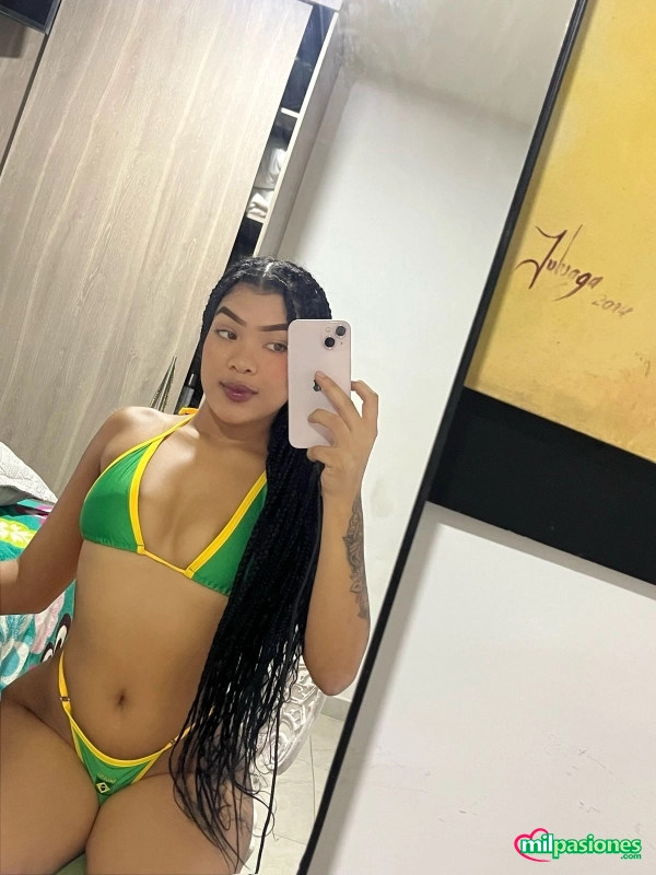 Miniatura 5 de Pamela morenaza sexi con curvas de infarto