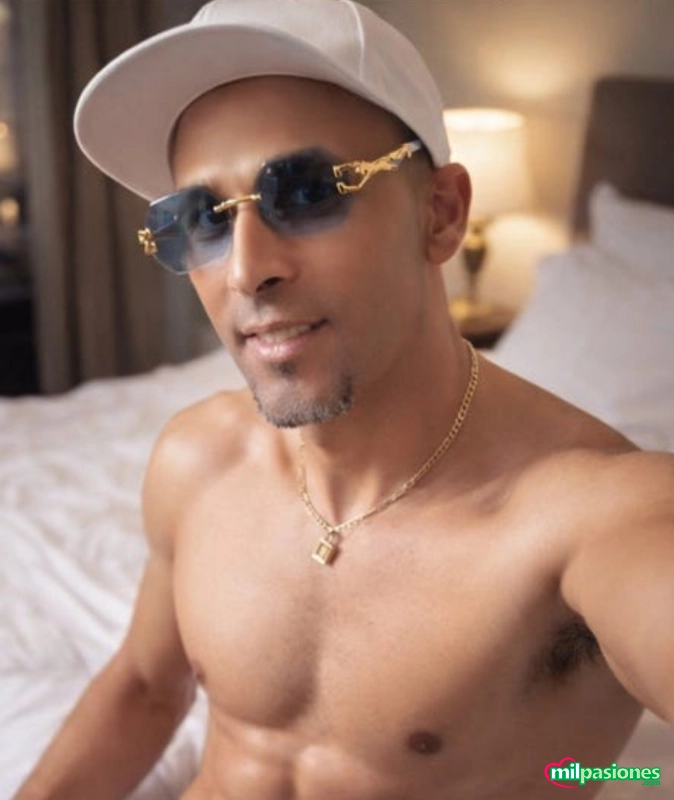 Hola soy Gabi y nuevo en el zona  y buscando conducir guapa