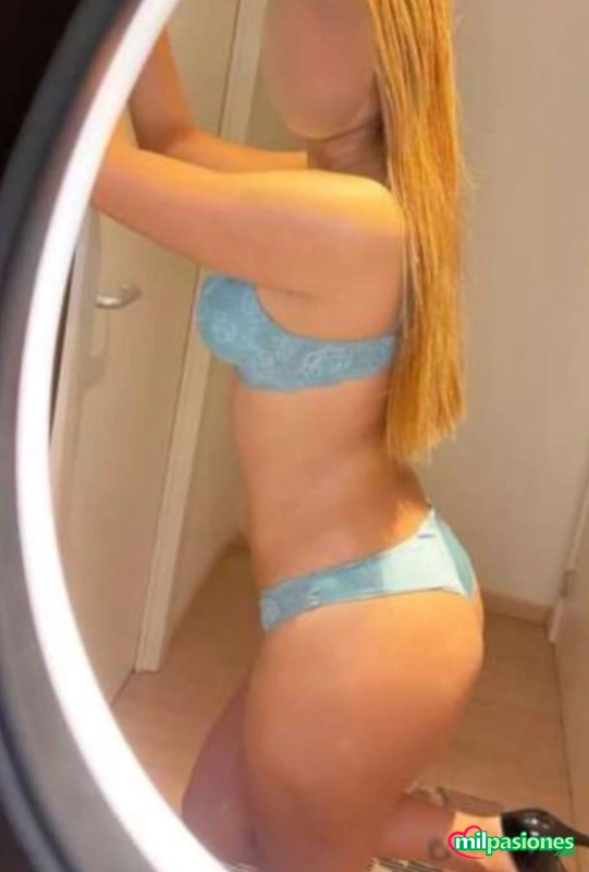 NOVEDAD REINA QUE CAUTIVA CON SU MIRADA AMOR