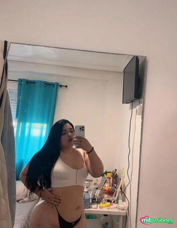 Miniatura 2 de SALOMÉ DULCE MORENOTA , DESDE COLOMBIA,FIESTERA 24H