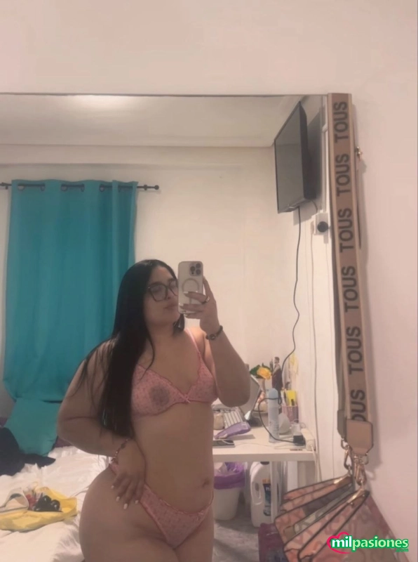 Miniatura 3 de SALOMÉ DULCE MORENOTA , DESDE COLOMBIA,FIESTERA 24H