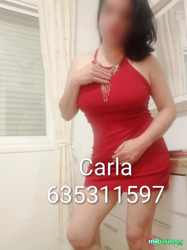 Solamente me desplazo.Madurita brasileña viciosa Fiestera