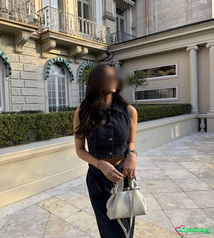 GUAPA Y ELEGANTE, CHICA ESPAÑOLA EN DÉNIA