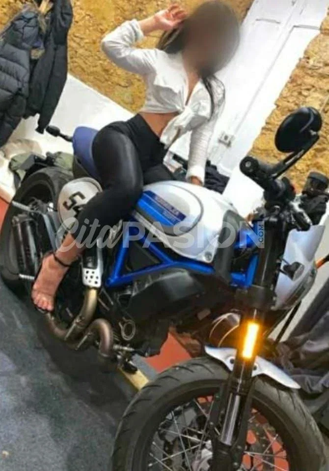 Miniatura 2 de Escort en Sevilla capital. Jovencita apasionada y cariñosa.