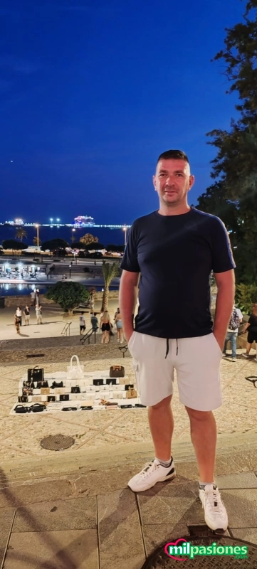 Chico benidorm 44 años  busco amistad con chica o pareja