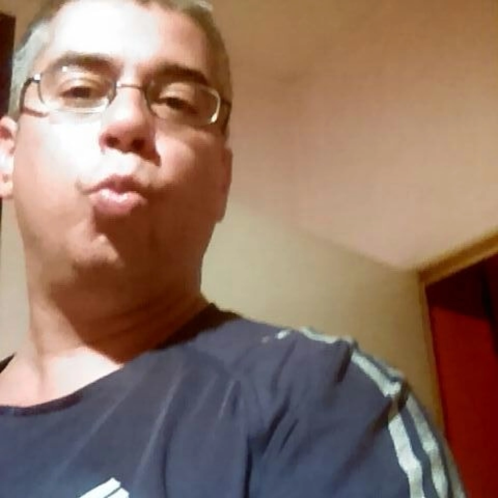 Busco mujer de Madrid, para amistad y sexo. No importa nacionalidad. Gracias