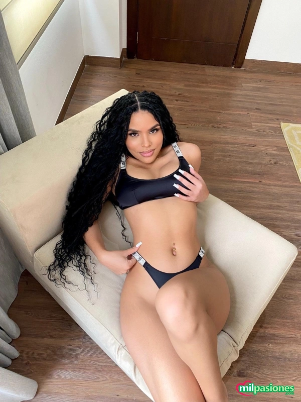 Miniatura 5 de LAURA ARDIENTE Y SENSUAL EN EL PUERTO DE SANTA MARÍA