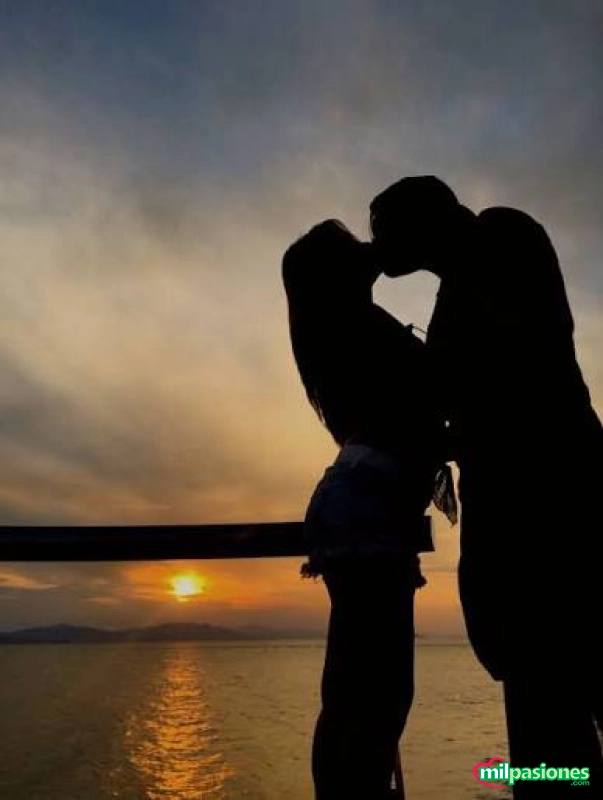Miniatura 3 de Pareja joven busca mirón o sumiso  (cobramos)