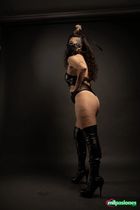 Mistress Argentina Dominante del Pegging