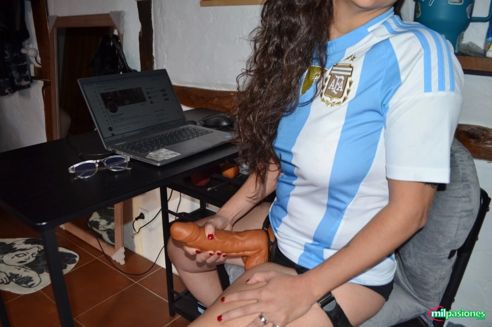Miniatura 6 de Mistress Argentina Dominante del Pegging