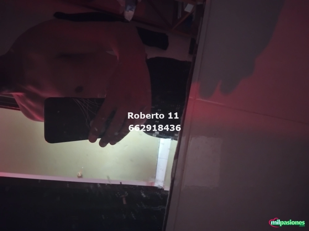 CHICO SOLTERO PARA PAREJA LIBERAL MALLORCA
