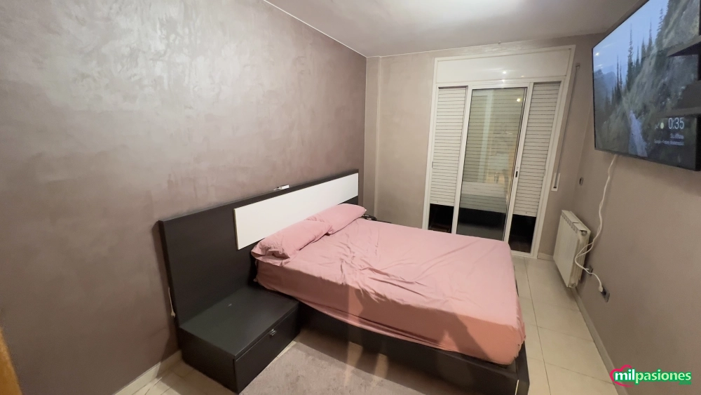 HABITACIONES LIBRES PARA 2 CHICAS MUY BIEN EQUIPADAS