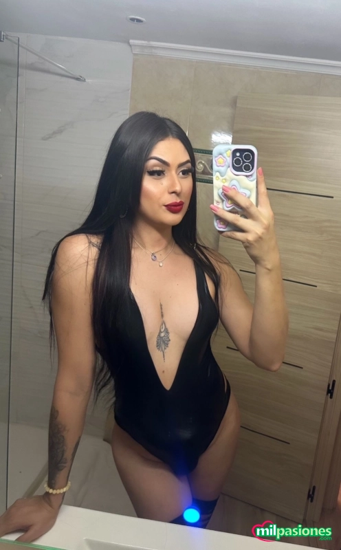 Chica colombiana, elegante, fiestera, cariñosa y dotada