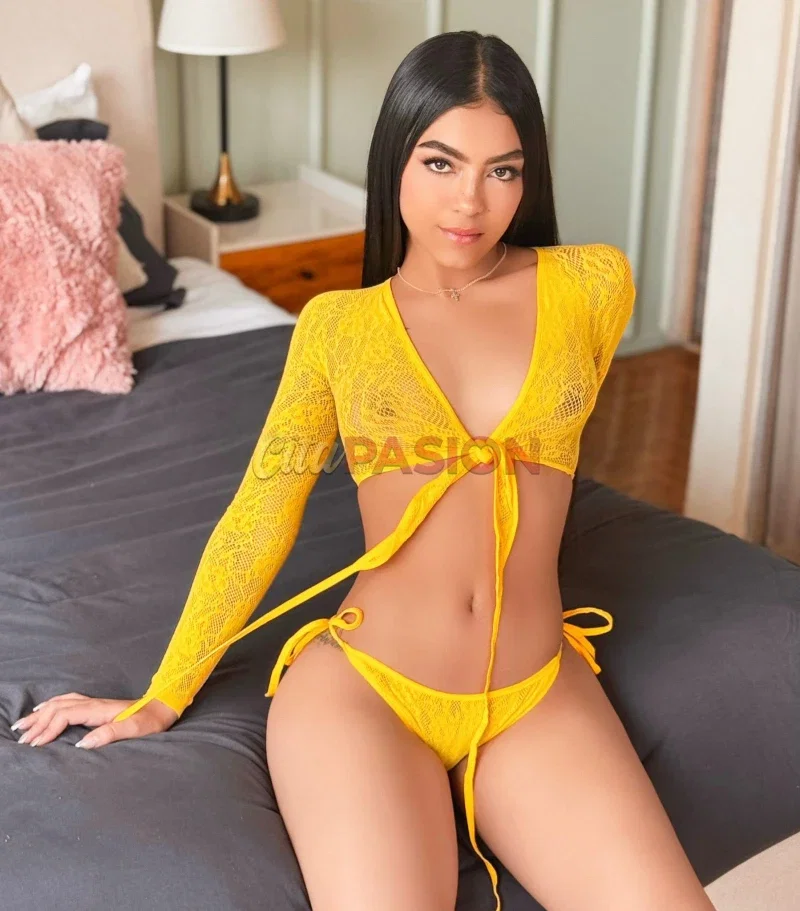 Escort en Ibiza. Colombiana acompañante de lujo en Ibiza.