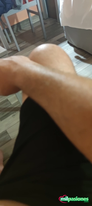 Busco chica para quedar ahora y tomar algo y tal