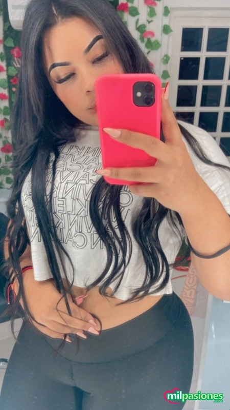 ANDREA EN PARLA  SENSUAL ESCORT  VENEZOLA CON GANAS DE SEXO