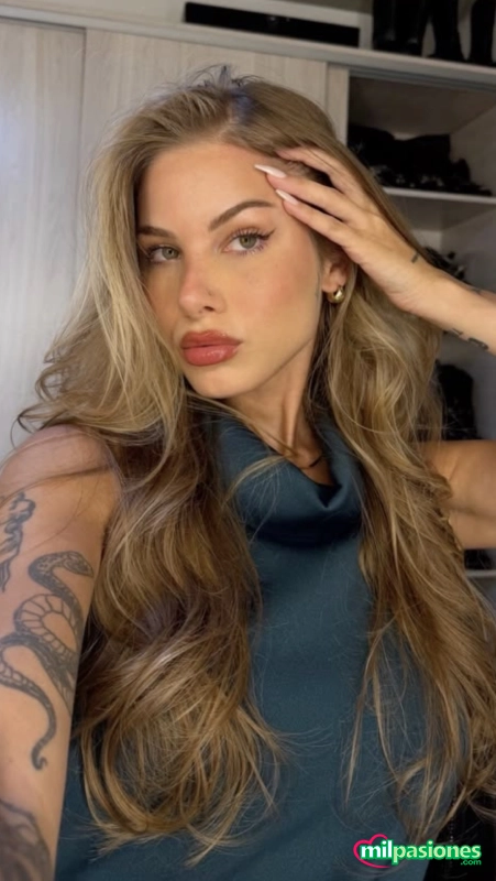 Miniatura 4 de Mistress española joven tatuada en Madrid