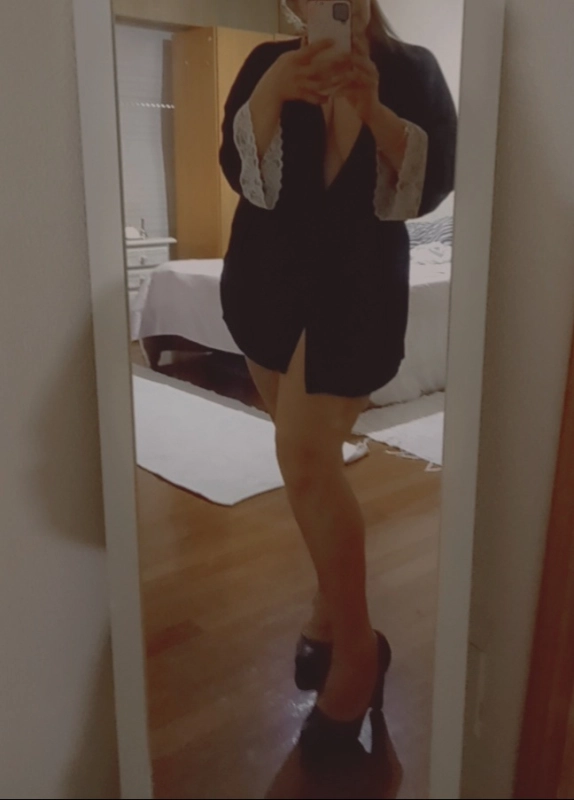 SOY MAS  Q UNA AMIGUITA????????????Y DISFRUTAMOS COMO NU
