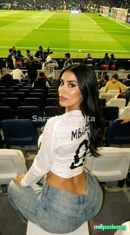 Jovencita simpática y divertida ibicenca