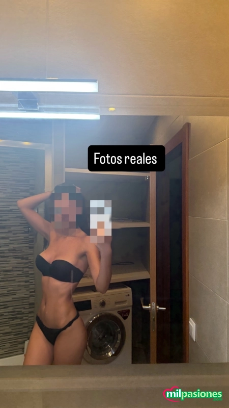 Miniatura 3 de Jovencita española juguetona veinte años