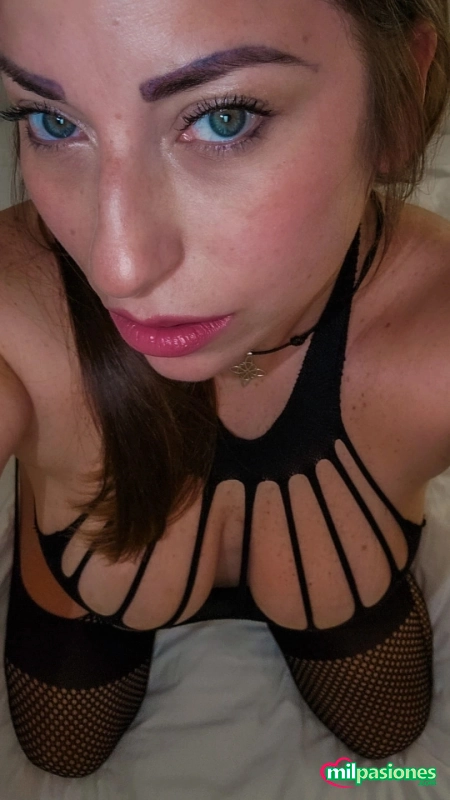 Miniatura 5 de RUBIA CANARIA CALIENTE CON MUCHAS GANAS DE BESOS