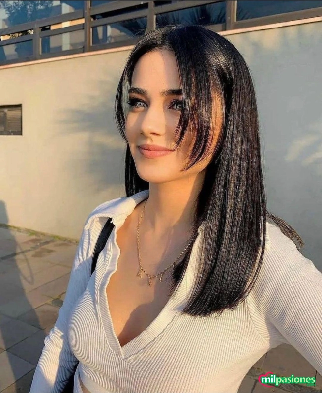Señorita recien iniciada en las artes del BDSM