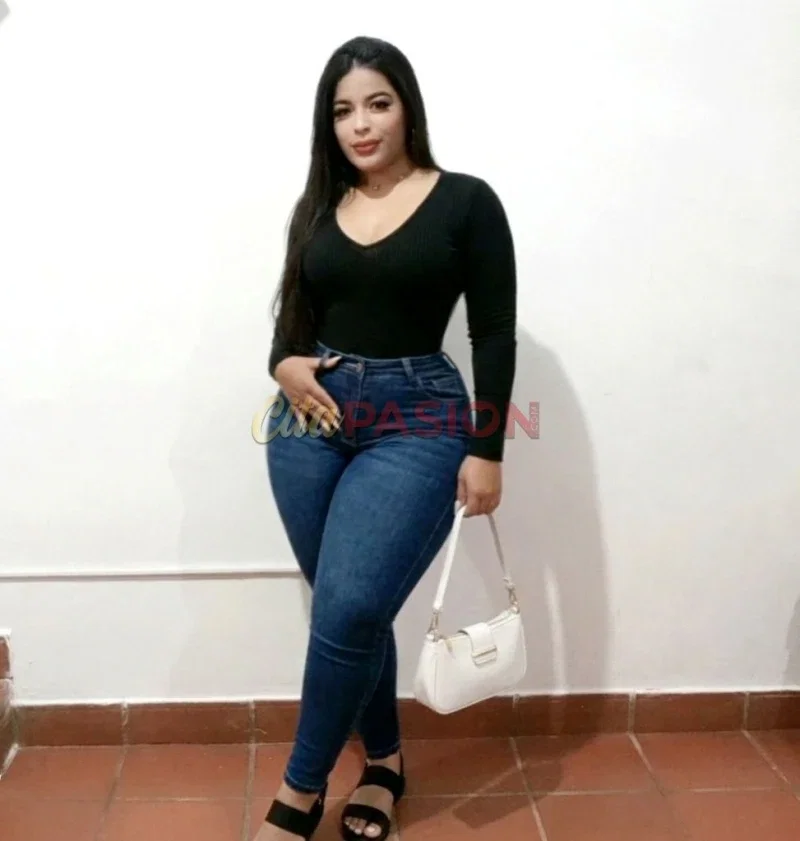 Miniatura 2 de Escort en Valencia capital. Soy una chica colombiana madura, seductora y divertida.
