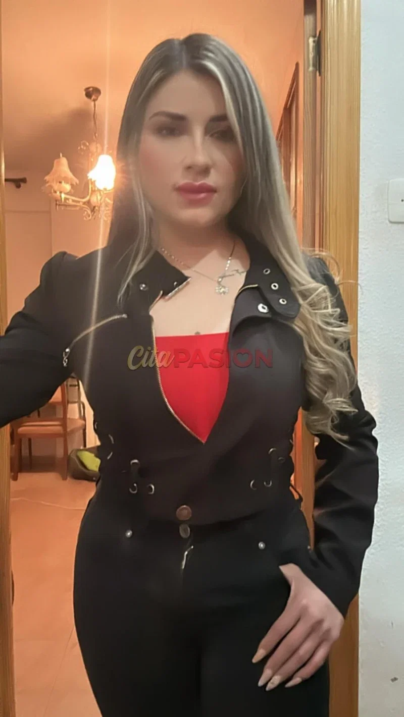 Miniatura 3 de Escort en Valencia capital. Madurita colombiana tatuada, super divertida y cariñosa.