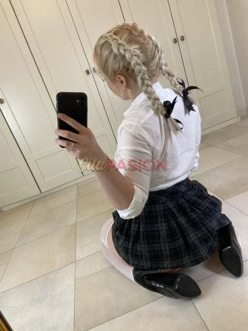Miniatura 5 de Escort en Valencia capital. Escapada sensual, elegancia garantizada: discreta y apasionada.
