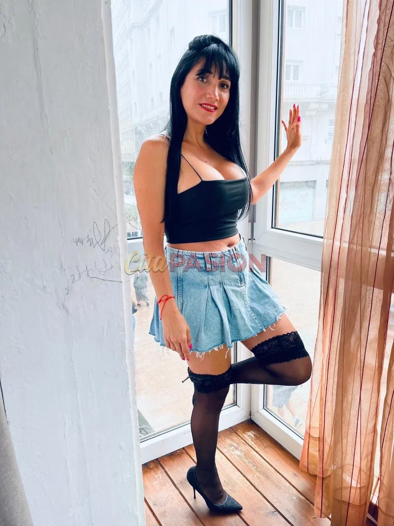 Miniatura 4 de Escort en Castellón capital. Apasionada y atenta, soy una chica dulce y seductora.