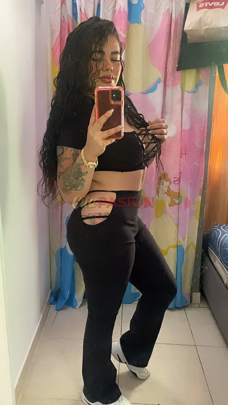 Escort en Bilbao. Colombiana apasionada, solo para desplazamientos.