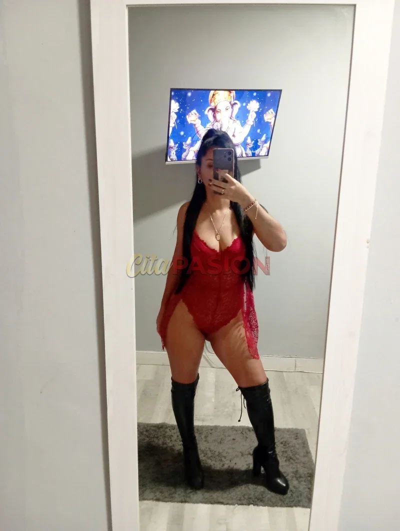 Miniatura 2 de Escort en Málaga capital. Chica joven apasionada y con un encanto natural.