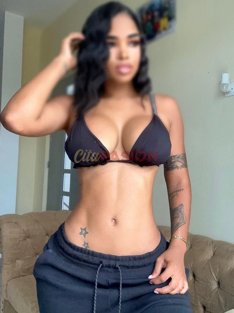 Escort en Castellón capital. Solo estaré unos días. ¡Ven a conocerme!