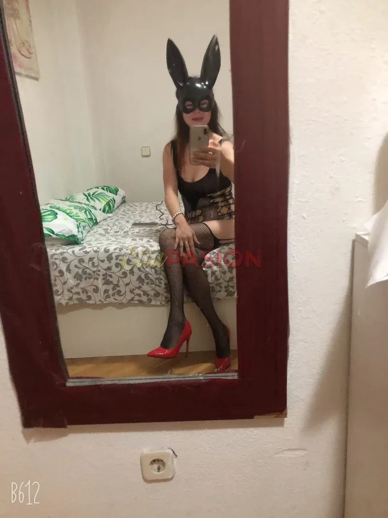 Miniatura 7 de Escort en Madrid capital. Soy una chica asiática encantadora, deseando conocerte.
