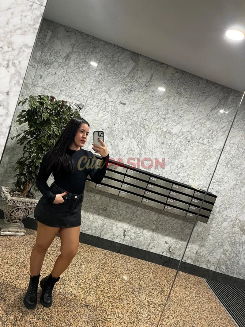 Escort en A Coruña capital. Hermosa y guapa con ganas de pasarlo bien.